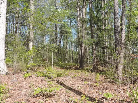502 Inlet Dr, Seneca, SC 29672 photo 1