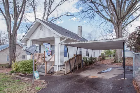 213 S 7th St, Easley, SC 29640 photo 2