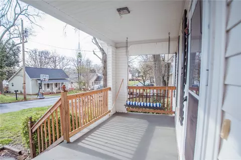 213 S 7th St, Easley, SC 29640 photo 3