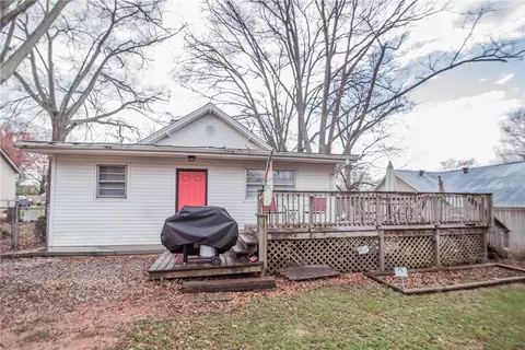 213 S 7th St, Easley, SC 29640 photo 6
