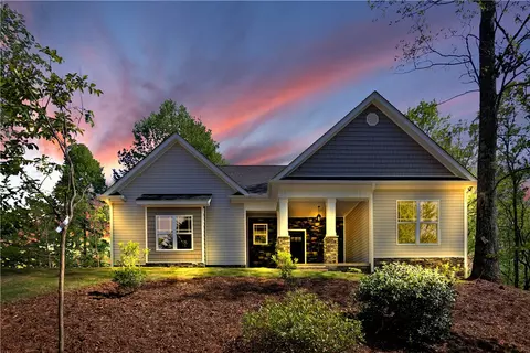 100 Clearstone Dr, Easley, SC 29642 photo 1