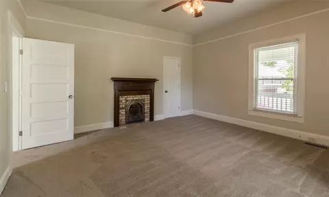 107 W 7th Ave, Easley, SC 29640 photo 4