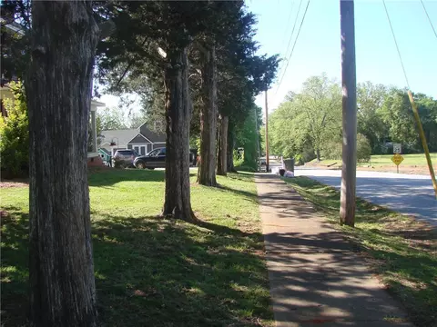 502 E Cedar Rock St, Pickens, SC 29671 photo 6