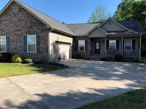 106 Sunny Hl, Pendleton, SC 29670 photo 1