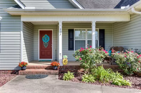 503 Hendricks Rd, Easley, SC 29642 photo 3