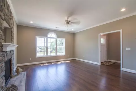 106 E Church Rd, Easley, SC 29642 photo 8