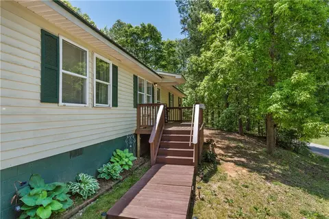 104 Lusk Rd, Walhalla, SC 29691 photo 4