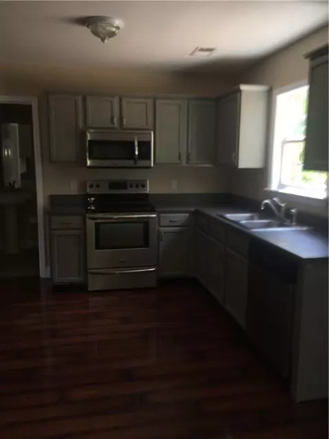 400 Brenley Ln, Easley, SC 29642 photo 4