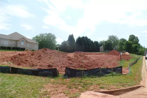 102 Huntcliff Ct, Easley, SC 29642 photo 4