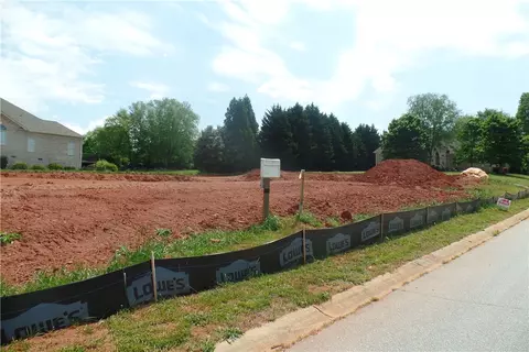 102 Huntcliff Ct, Easley, SC 29642 photo 3