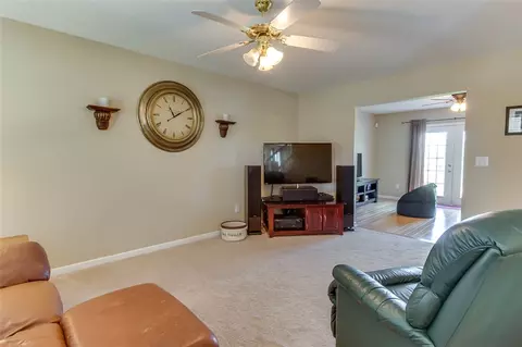 212 High Ridge Ct, Easley, SC 29642 photo 9