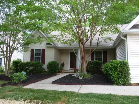 115 Grand Oak Cir, Pendleton, SC 29670 photo 1