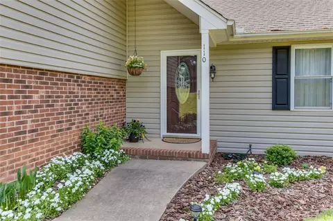 110 Davidson Dr, Easley, SC 29642 photo 5
