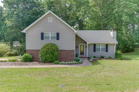 110 Davidson Dr, Easley, SC 29642 photo 1