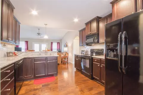 146 Madison Pointe Dr, Seneca, SC 29678 photo 8