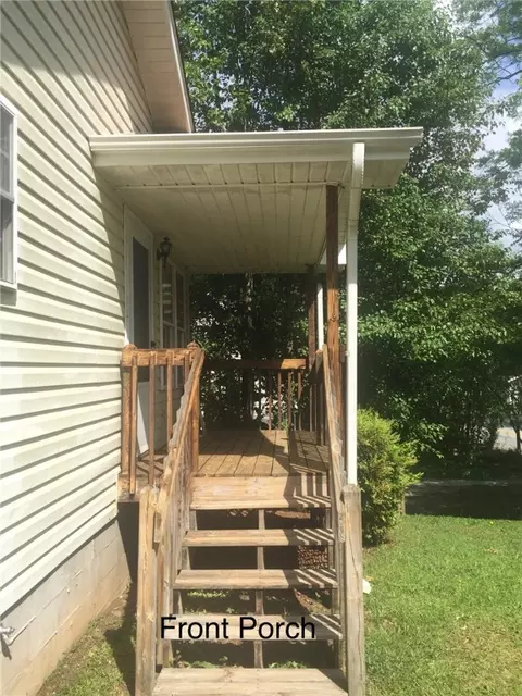 303 Lucas St, Walhalla, SC 29691 photo 3