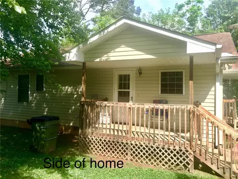 303 Lucas St, Walhalla, SC 29691 photo 4