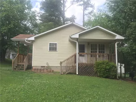 303 Lucas St, Walhalla, SC 29691 photo 9