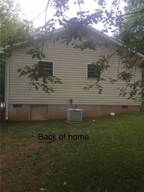 303 Lucas St, Walhalla, SC 29691 photo 6
