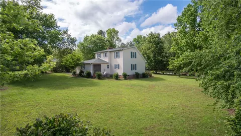 634 Windy Hill Rd, Central, SC 29630 photo 1