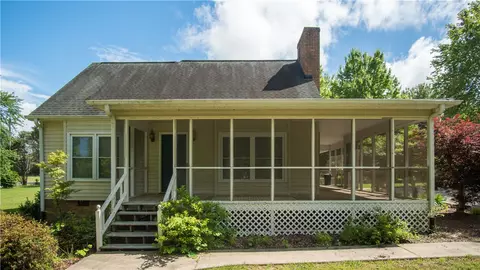634 Windy Hill Rd, Central, SC 29630 photo 3