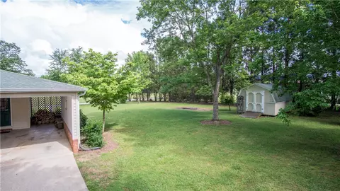 634 Windy Hill Rd, Central, SC 29630 photo 37