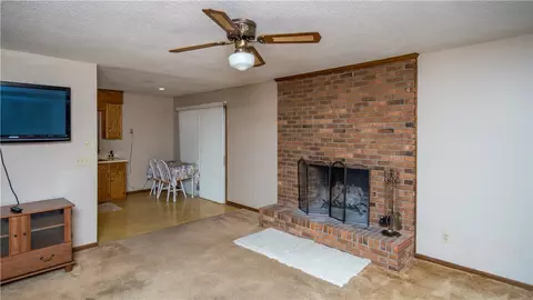 634 Windy Hill Rd, Central, SC 29630 photo 5