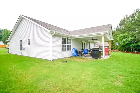 119 Madison Pointe Dr, Seneca, SC 29678 photo 2
