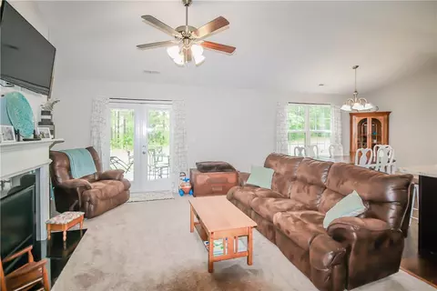 119 Madison Pointe Dr, Seneca, SC 29678 photo 9