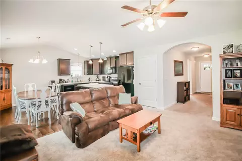 119 Madison Pointe Dr, Seneca, SC 29678 photo 6
