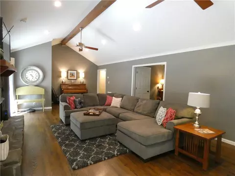 739 Lovers Ln, Toccoa, GA 30577 photo 6