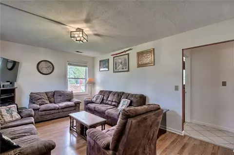214 Georgetown Rd, Easley, SC 29640 photo 5