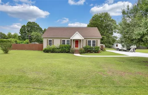 11 Mcclain Dr, Honea Path, SC 29654 photo 1