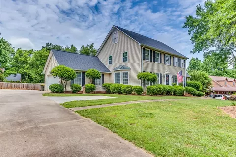 108 Yorkshire Ct, Easley, SC 29642 photo 3