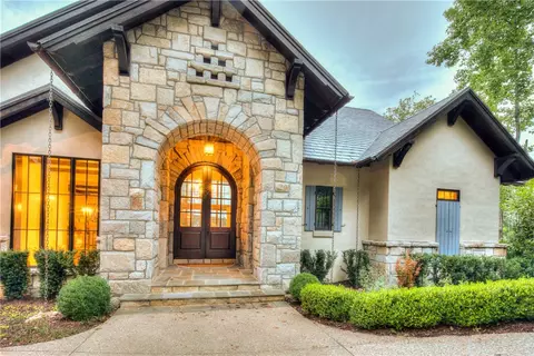 309 E Fort George Way, Sunset, SC 29685 photo 5