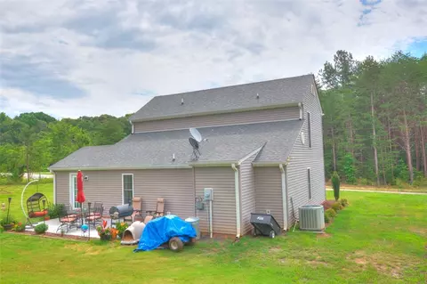 12181 Friendship Loop Dr, Seneca, SC 29678 photo 28