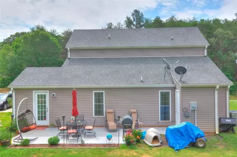 12181 Friendship Loop Dr, Seneca, SC 29678 photo 8