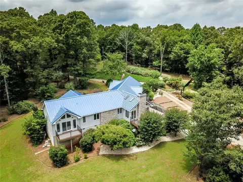 131 Planters Dr, Seneca, SC 29678 photo 2