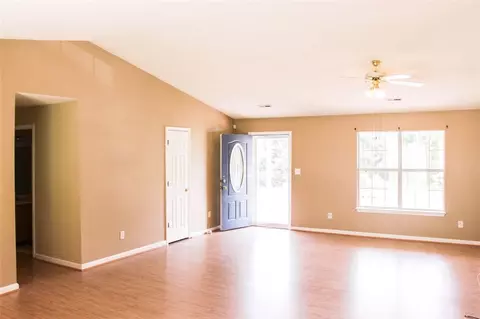 4402 Old Easley Bridge Rd, Easley, SC 29642 photo 2
