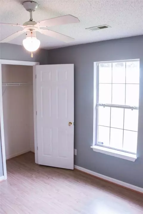 4402 Old Easley Bridge Rd, Easley, SC 29642 photo 6