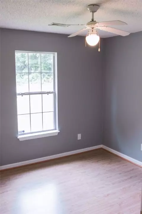4402 Old Easley Bridge Rd, Easley, SC 29642 photo 5