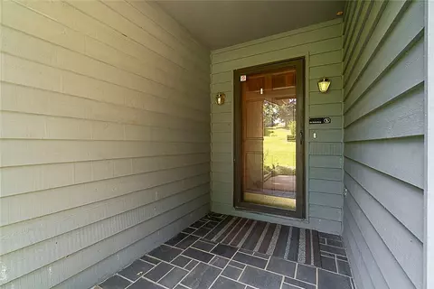 104 Warrington Dr, Easley, SC 29642 photo 2