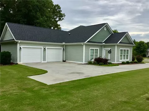 204 Ridge Run, Honea Path, SC 29654 photo 2