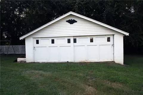 16 Brock St, Pelzer, SC 29669 photo 4