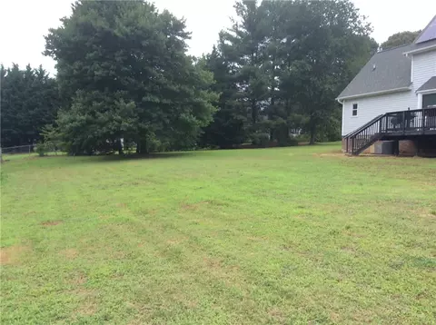 205 Syracuse Rd, Easley, SC 29642 photo 3
