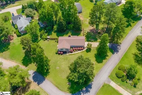 101 Elm Ct, Easley, SC 29642 photo 2