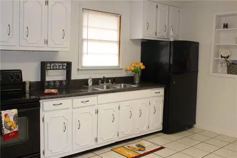 107 Tripp St, Williamston, SC 29697 photo 9
