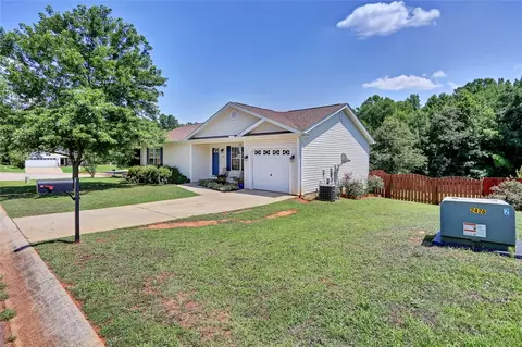 4 Avis Ct, Greer, SC 29651 photo 6