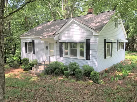 309 N Pine St, Walhalla, SC 29691 photo 27