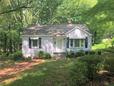 309 N Pine St, Walhalla, SC 29691 photo 1